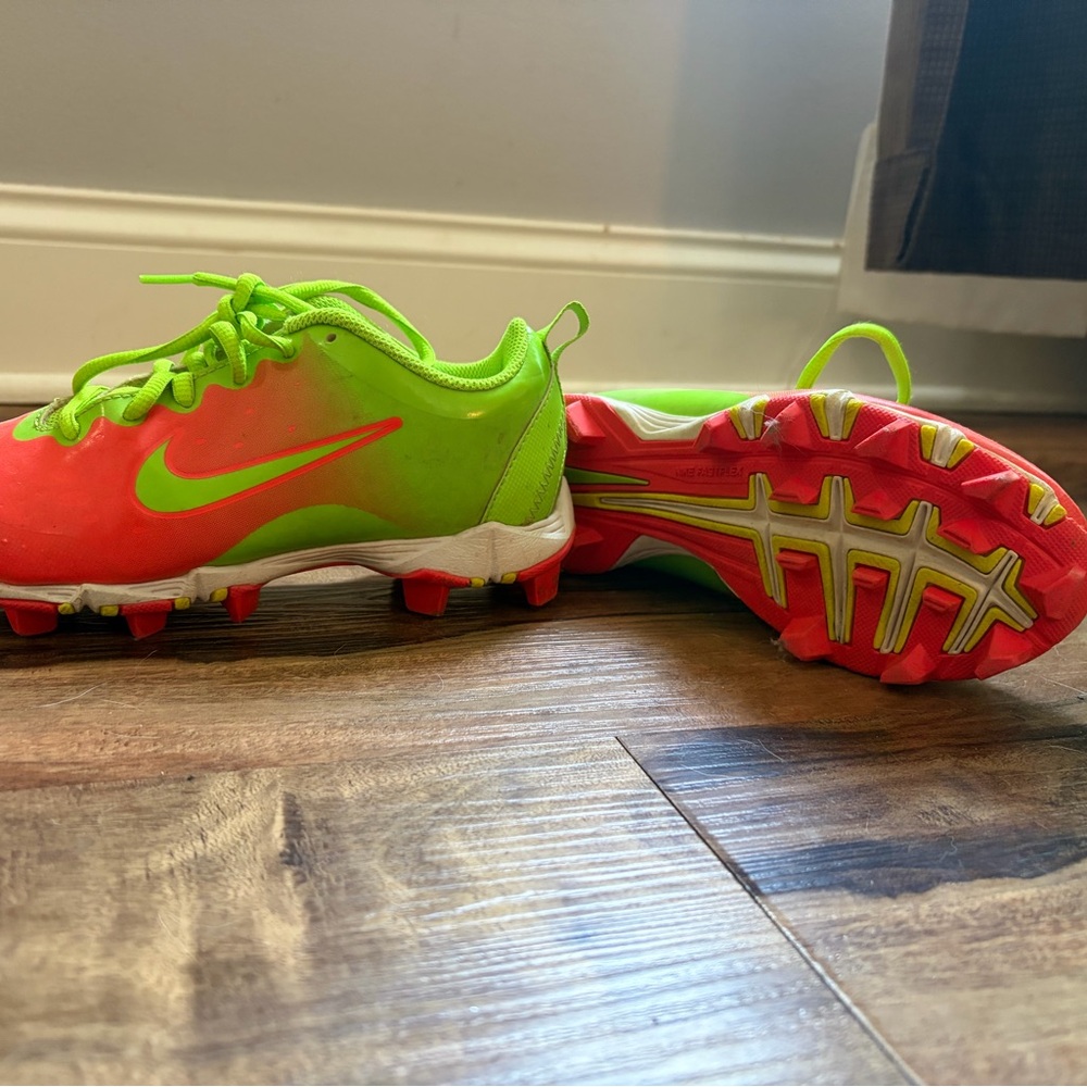 Nike Kids' Neon Green and Orange Soccer Cleats